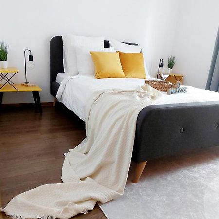 Cozy Apartment In The Center Of Bucureşti Exterior foto