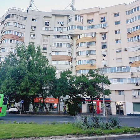 Cozy Apartment In The Center Of Bucureşti Exterior foto